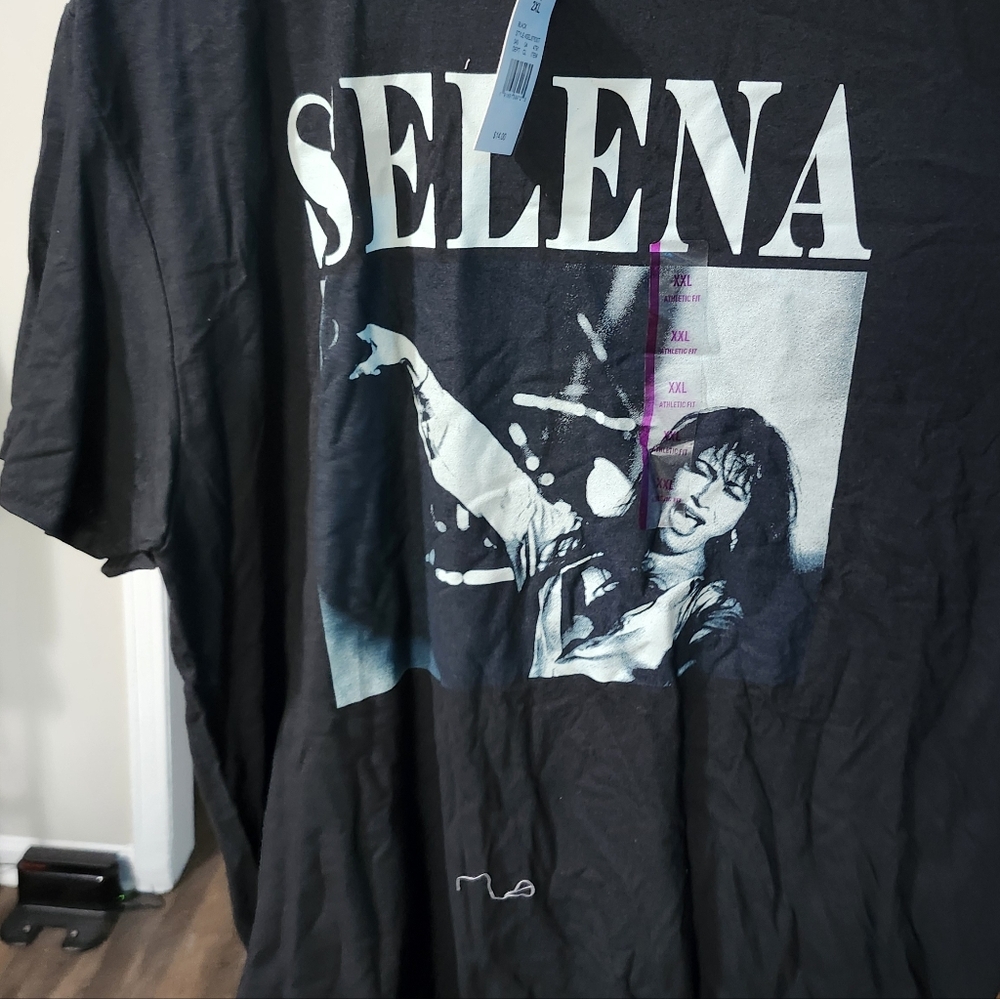 Selena Graphic Black Short-Sleeve Women’s T-Shirt